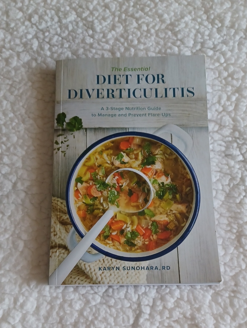 Karyn Sunohara The Essential Diet for Diverticulitis - White Cover